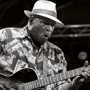 chb-20120707-0230_Taj Mahal Trio