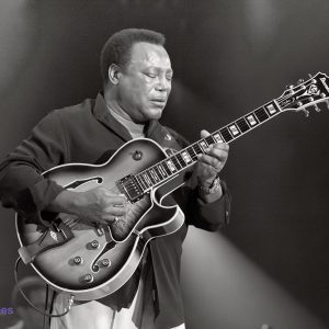 chb-20120707-0659_George Benson