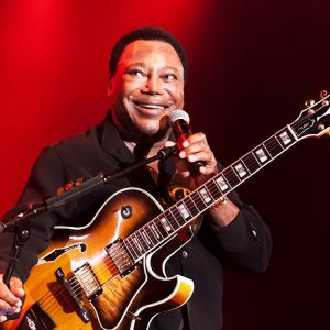 chb-20120707-0685_George Benson