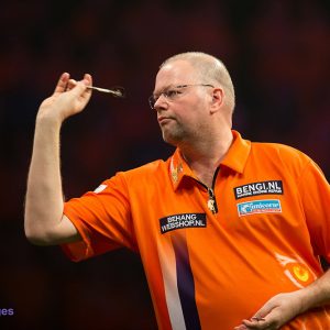 Raymond van Barneveld tijdens Betway Premier League in Rotterdam Ahoy