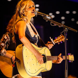 Elizabeth Nichols @ C2C: Country to Country NL 2026 in RTM Stage (Rotterdam Ahoy)