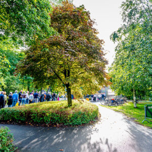 Sfeerimpressie van het enthousiaste publiek in het Zuiderparktheater tijdens het concert van Danny Vera.