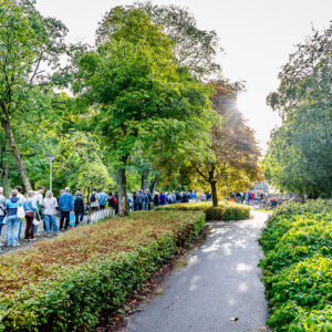 Sfeerimpressie van het enthousiaste publiek in het Zuiderparktheater tijdens het concert van Danny Vera.